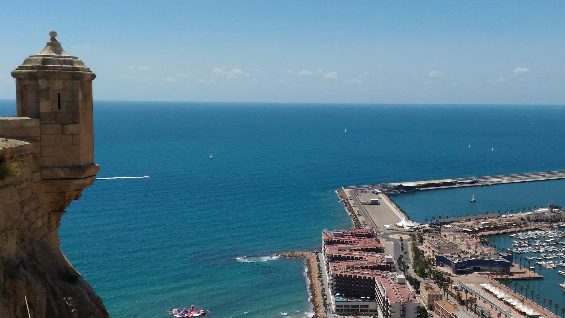 Santa Barbara castle over Alicante bay — Costa Blanca campervan route